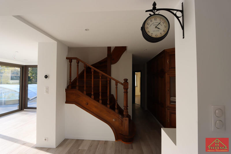 Maison - 195 m² - 9 pièces