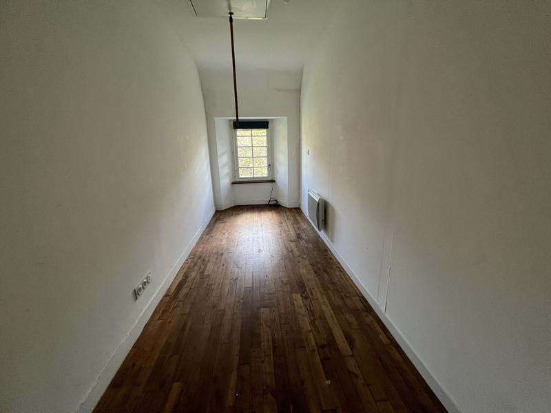 Maison - 213 m² - 8 pièces