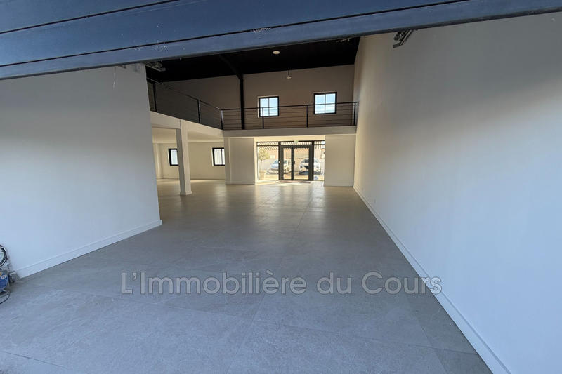 Local commercial - 200 m²