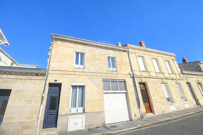 Maison - 189 m² - 8 pièces