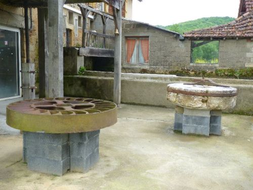 Moulin à eau de Bellegarde du XIVe s