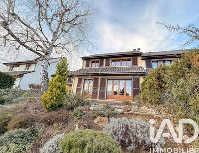 Maison - 123 m² - 7 pièces