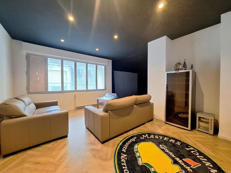 Local commercial - 70 m² - 4 pièces