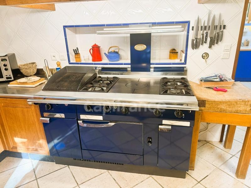 Propriété - 209 m² - 7 pièces