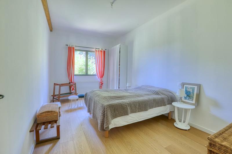 Maison - 185 m² - 7 pièces