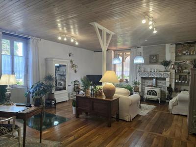 Moulin - 220 m² - 7 pièces