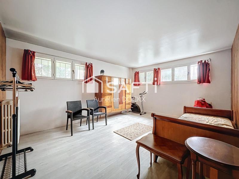 Maison - 200 m² - 9 pièces