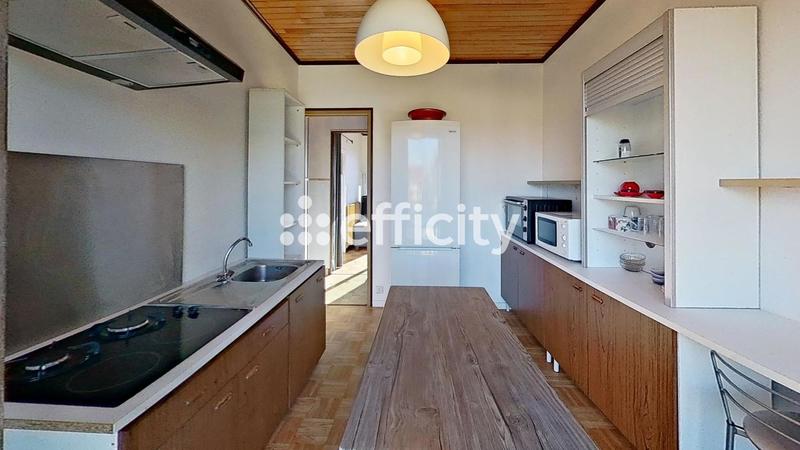 Maison - 145 m² - 6 pièces