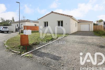 Maison - 99 m² - 4 pièces