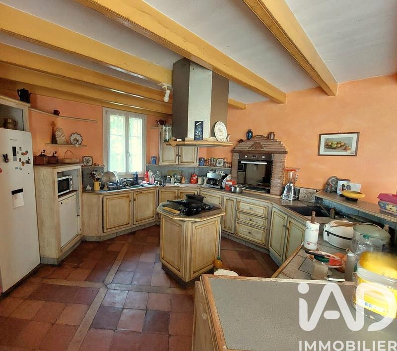 Maison - 274 m² - 9 pièces