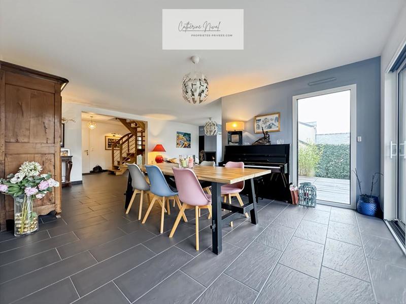 Maison - 177 m² - 9 pièces