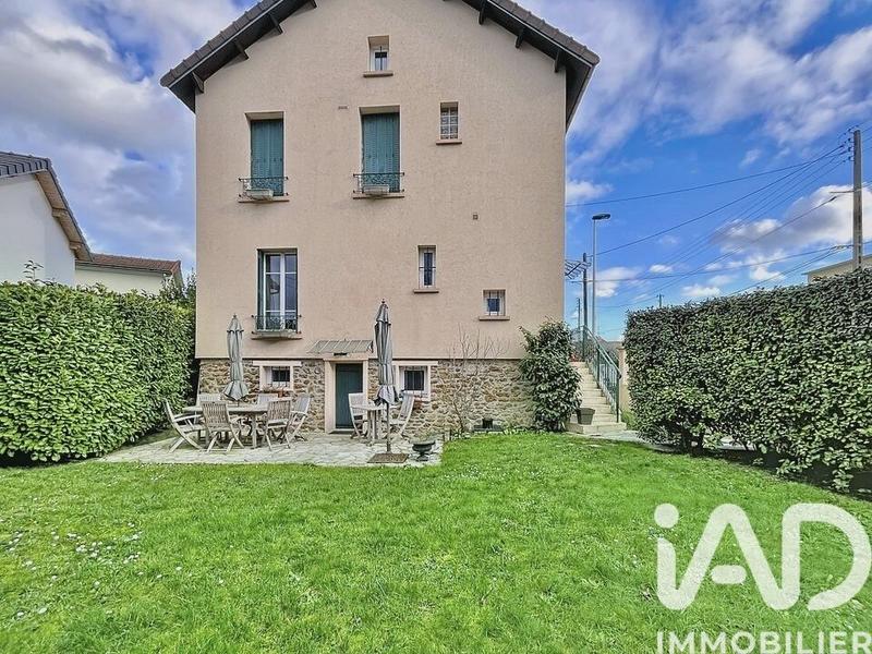 Maison - 110 m² - 5 pièces