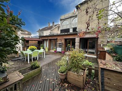 Appartement - 143 m² - 6 pièces