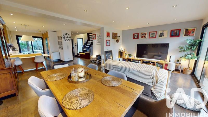 Maison - 120 m² - 5 pièces