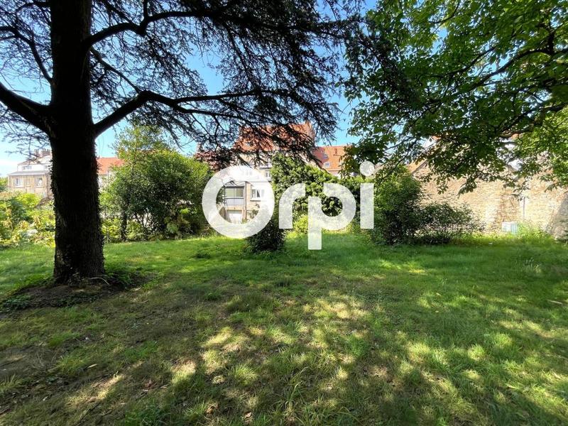 Maison - 226 m² - 12 pièces