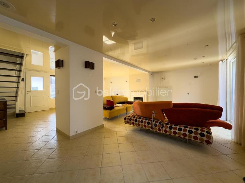 Maison - 110 m² - 5 pièces