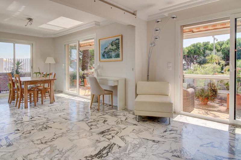 Appartement - 98 m² - 4 pièces