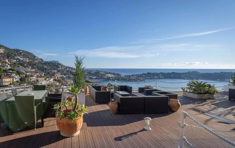 Villa - 302 m² - 9 pièces