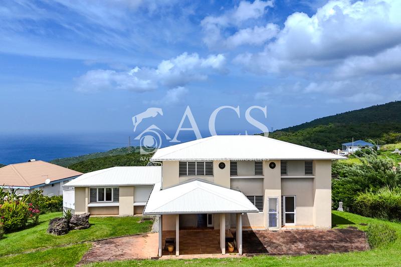 Maison - 321 m² - 8 pièces