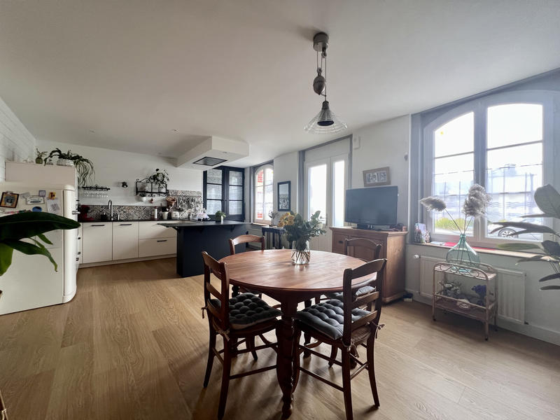 Maison - 167 m² - 7 pièces