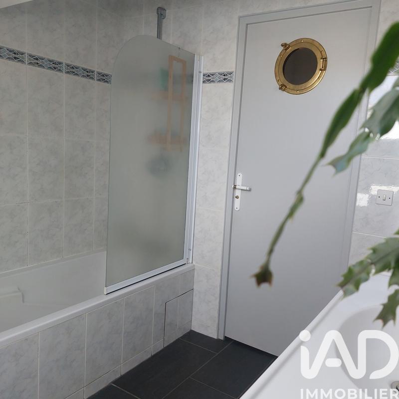 Maison - 215 m² - 8 pièces