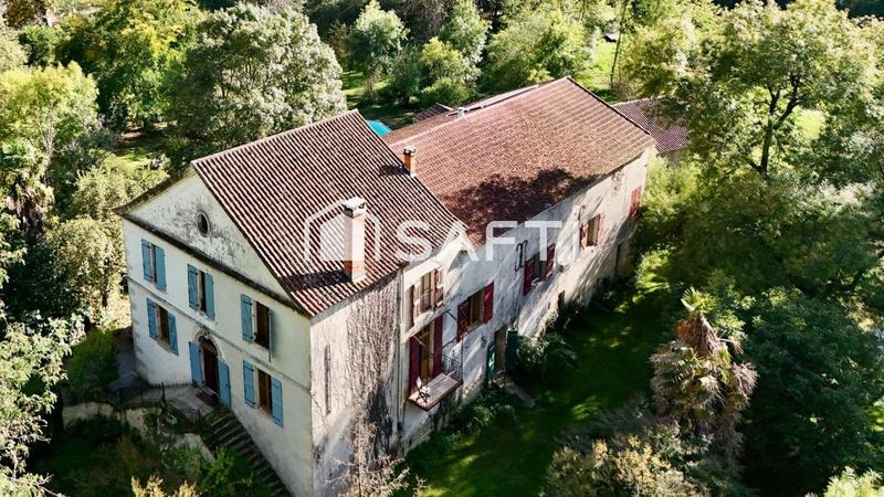 Maison - 400 m² - 9 pièces