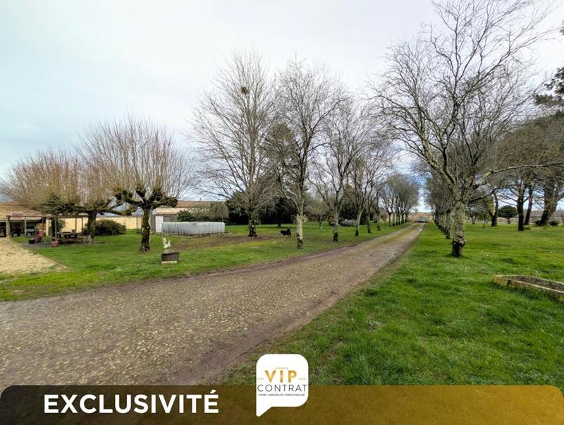 Maison - 253 m² - 8 pièces