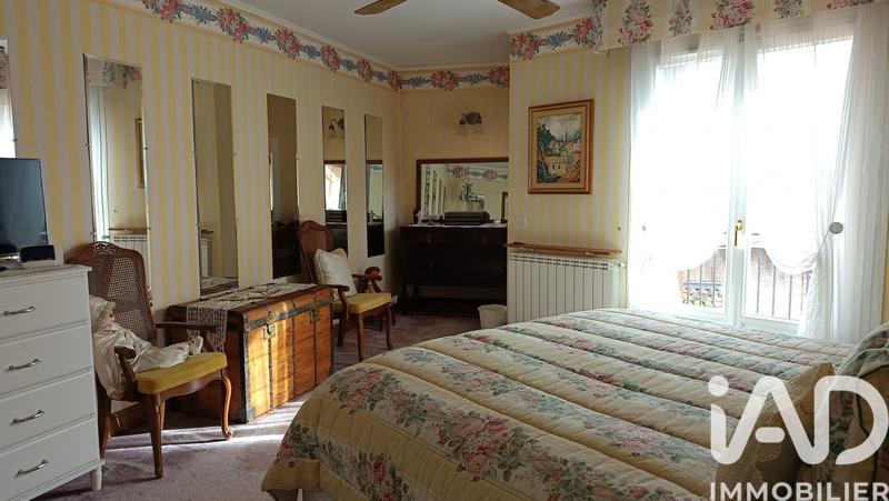 Maison - 255 m² - 6 pièces