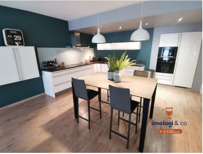 Loft - 137 m² - 4 pièces