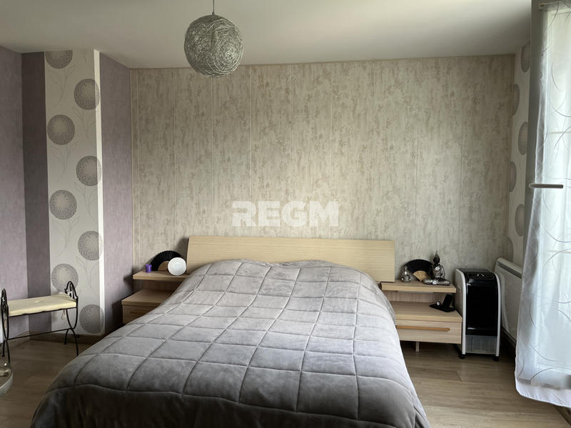 Maison - 215 m² - 8 pièces