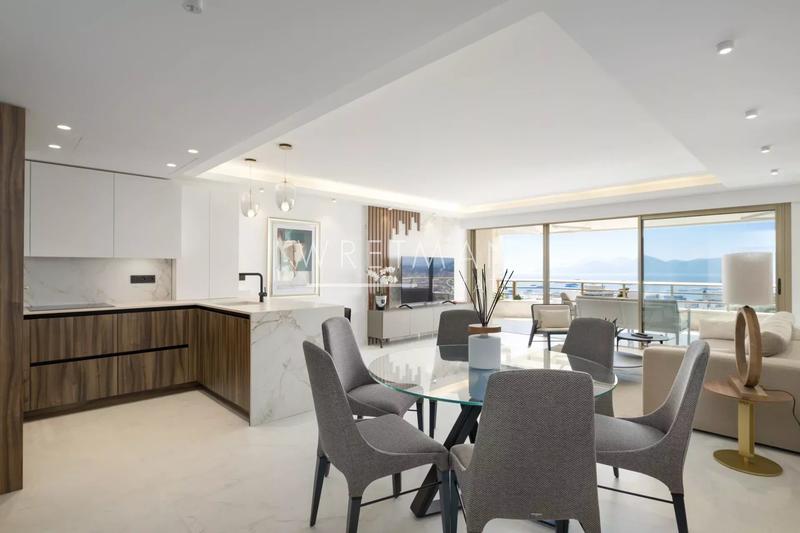 Appartement - 92 m² - 4 pièces