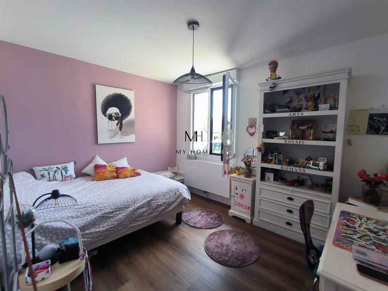 Maison - 200 m² - 8 pièces