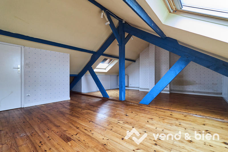 Maison - 179 m² - 7 pièces