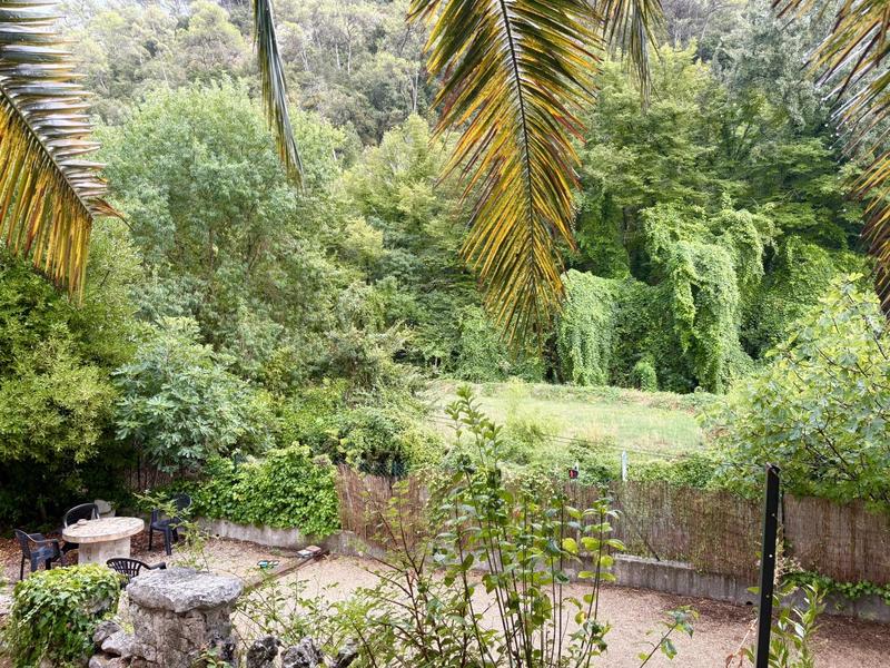 Maison - 235 m² - 8 pièces