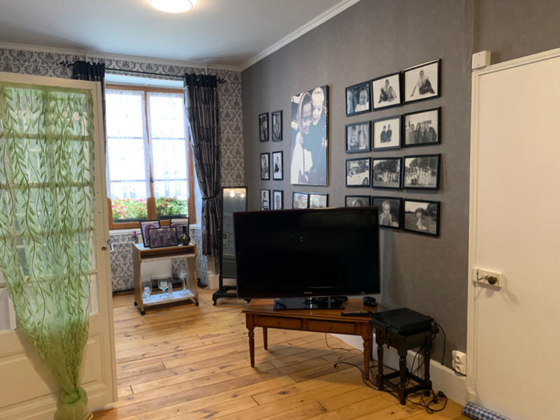 Maison - 325 m² - 13 pièces