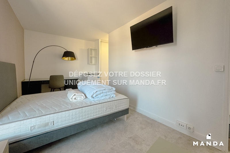Chambre - 14 m² - 6 pièces
