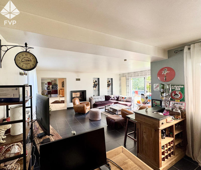 Maison - 170 m² - 7 pièces