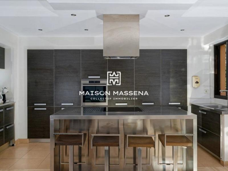 Appartement - 108 m² - 4 pièces