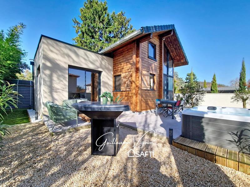 Maison - 88 m² - 4 pièces