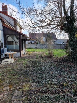 Maison - 92 m² - 4 pièces