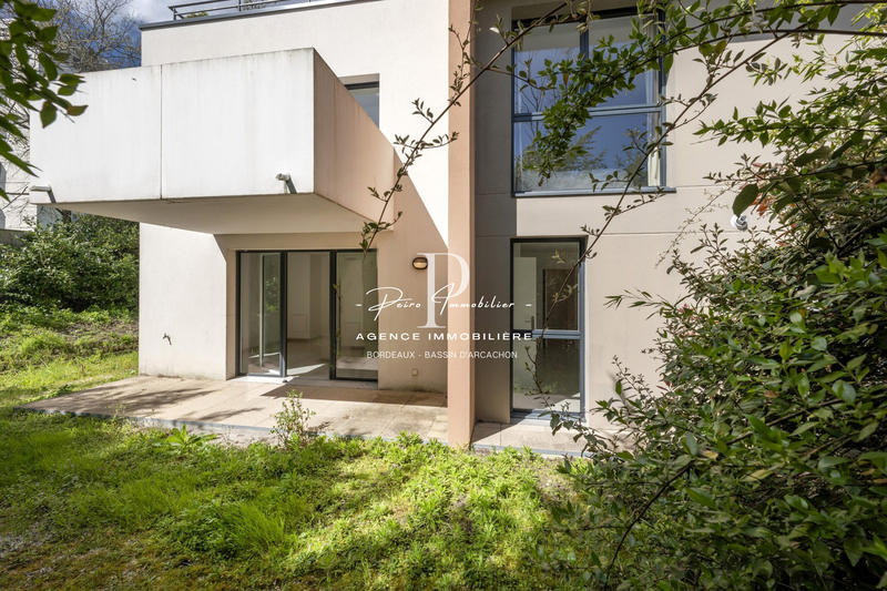 Appartement - 82 m² - 3 pièces