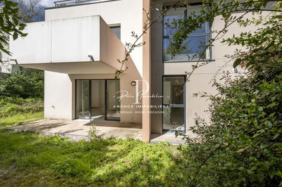 Appartement - 82 m² - 3 pièces