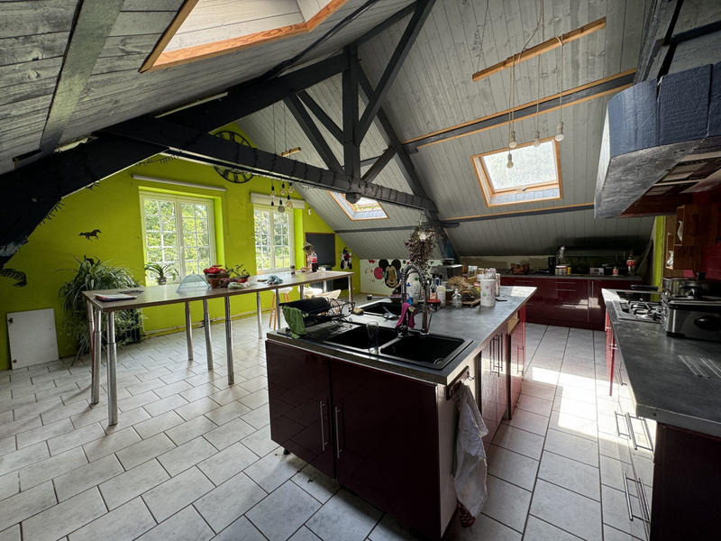 Maison - 426 m² - 11 pièces