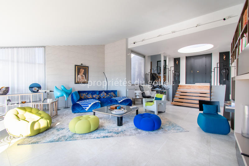 Maison - 210 m² - 5 pièces