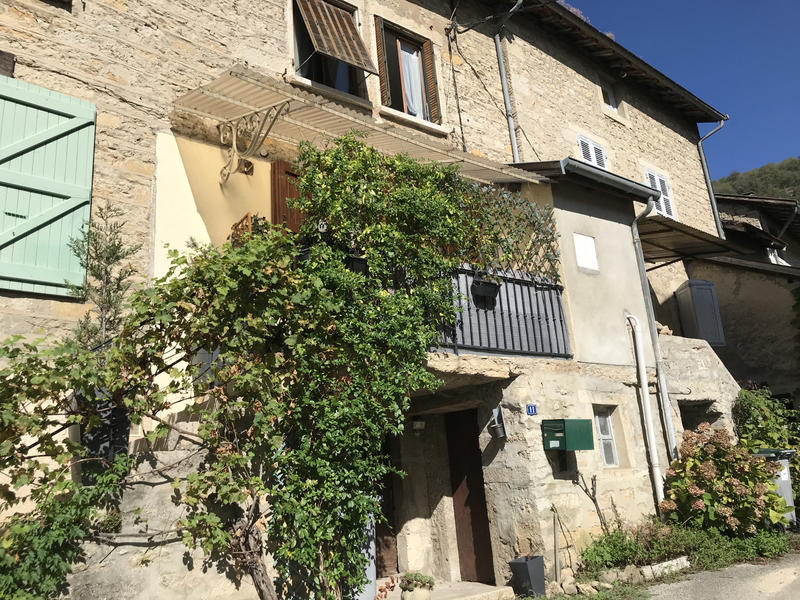 Maison de village - 85 m² - 4 pièces