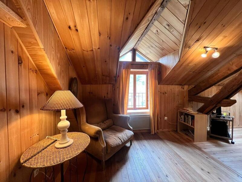 Immeuble - 234 m² - 12 pièces