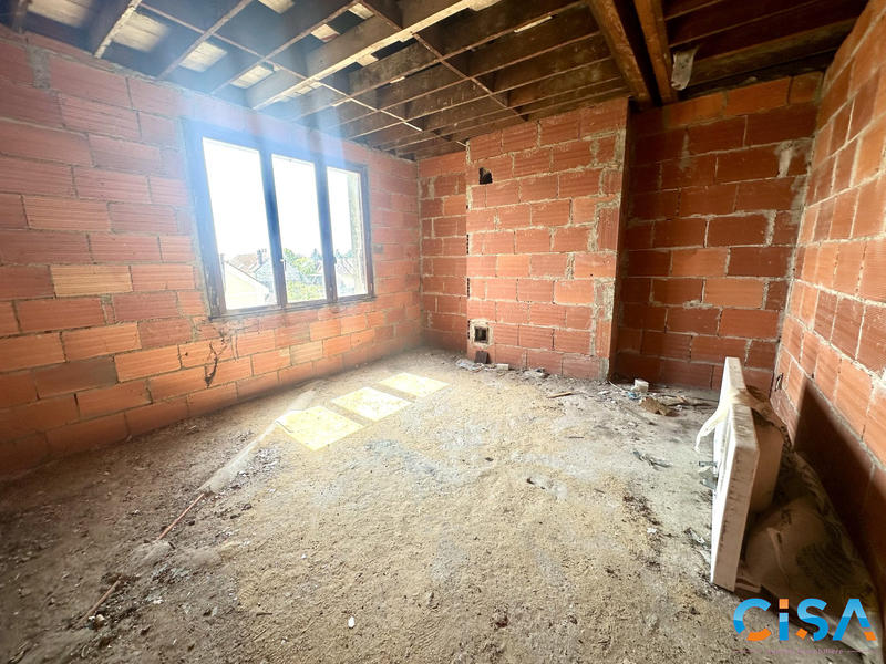 Maison traditionnelle - 95 m² - 6 pièces