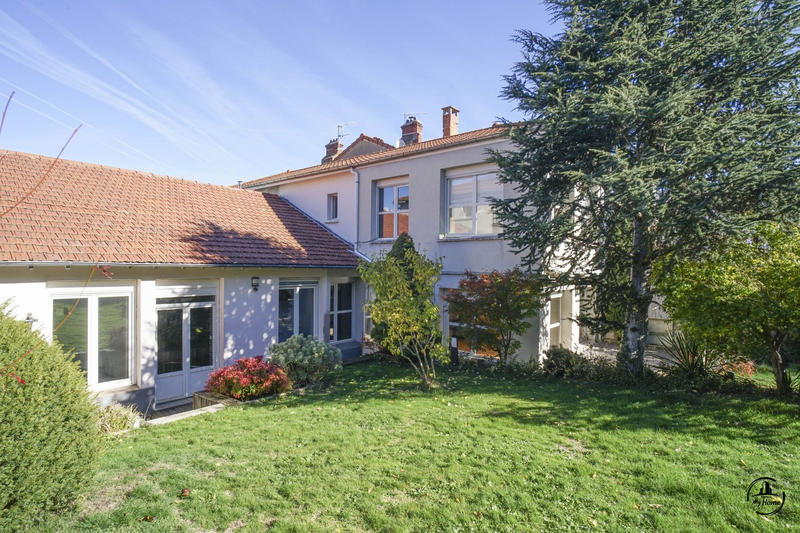 Maison ancienne - 290 m² - 9 pièces