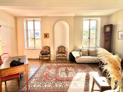 Propriété - 288 m² - 10 pièces