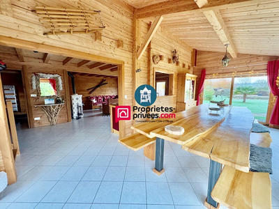 Maison - 263 m² - 8 pièces